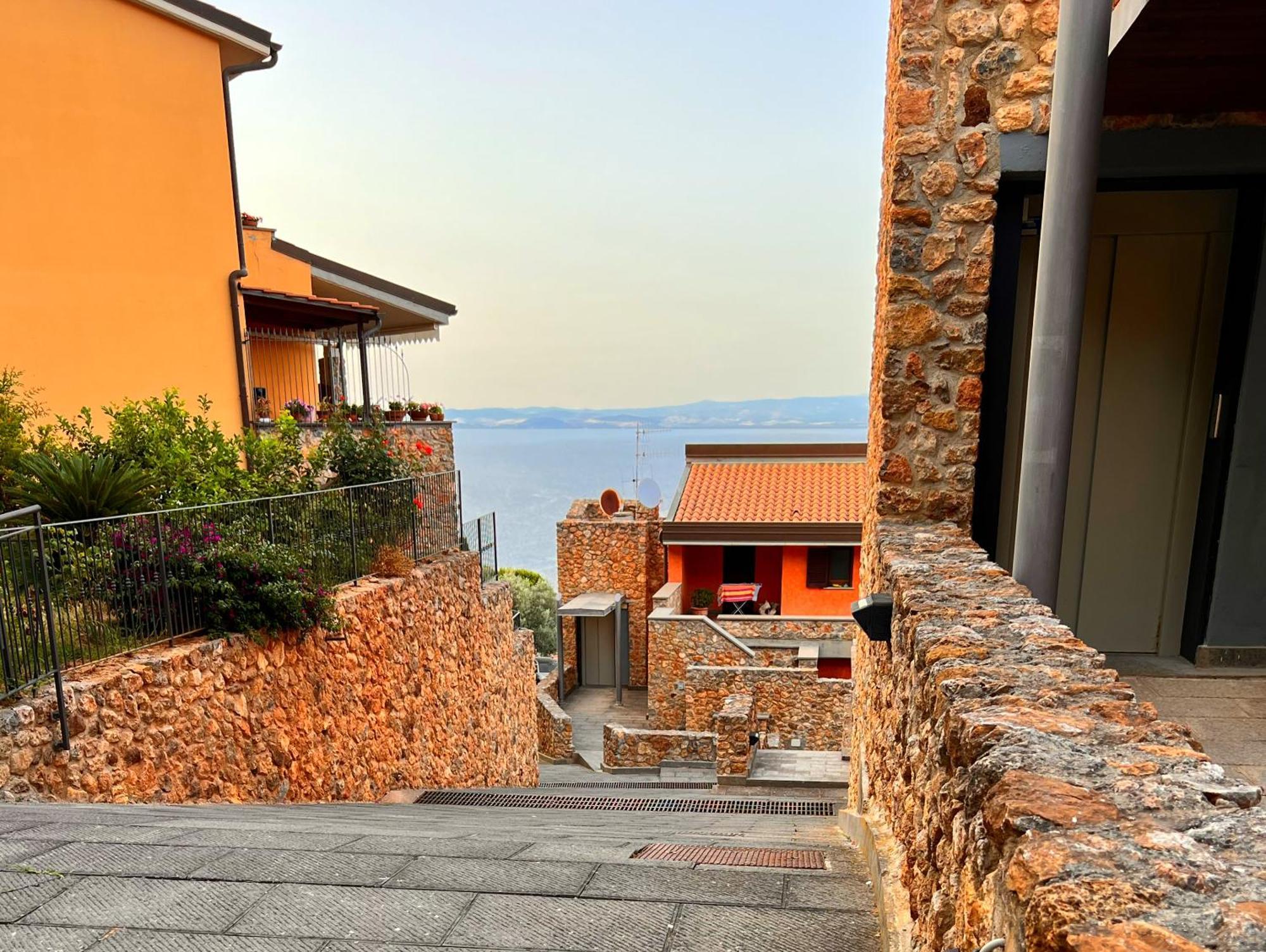 Villa La Terrazza Порто Санто Стефано Екстериор снимка